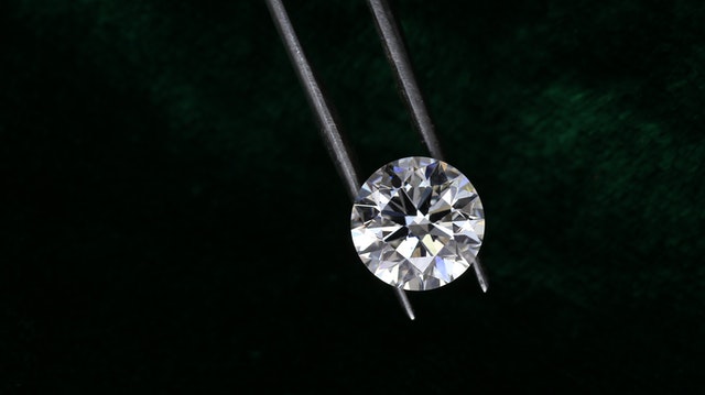 Read more about the article What is Diamond Carat Weight?