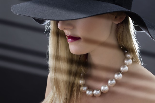 Read more about the article Difference between Fresh and Saltwater Pearls